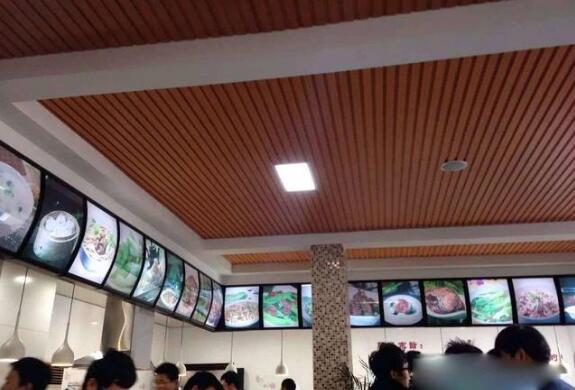 阿里巴巴員工飯堂，網友：有一種飯堂叫別公司的飯堂