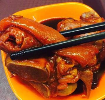 阿里巴巴員工飯堂，網友：有一種飯堂叫別公司的飯堂