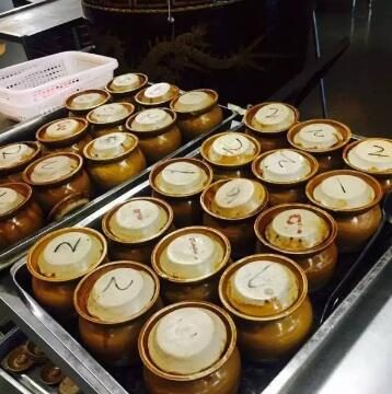 阿里巴巴員工飯堂，網友：有一種飯堂叫別公司的飯堂